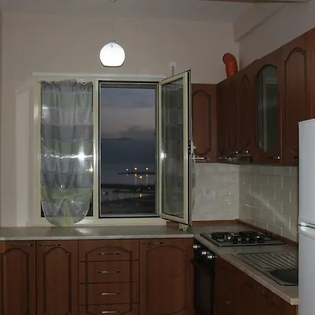 25 * Vlore