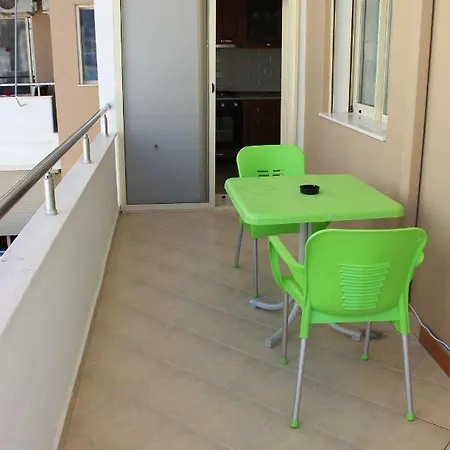 25 Apartment